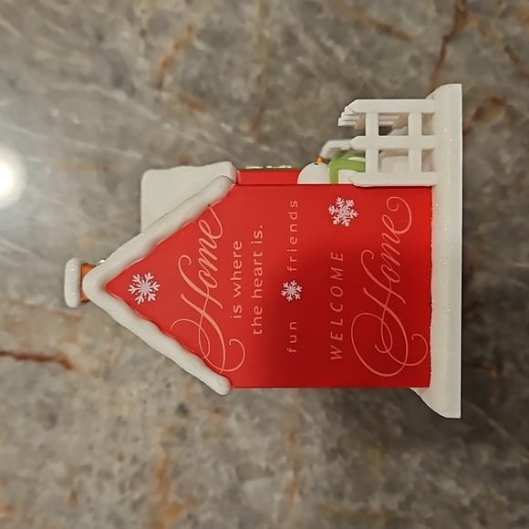 Hallmark 2013 New Home Ornament - Picture 5 of 9